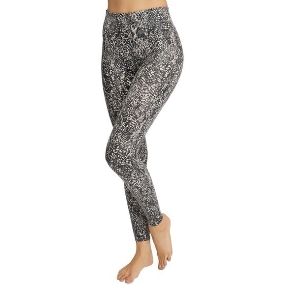 SPANX Pants - SPANX NWT Women’s Size S Grey Snake Faux Leather Shine High Rise Leggings